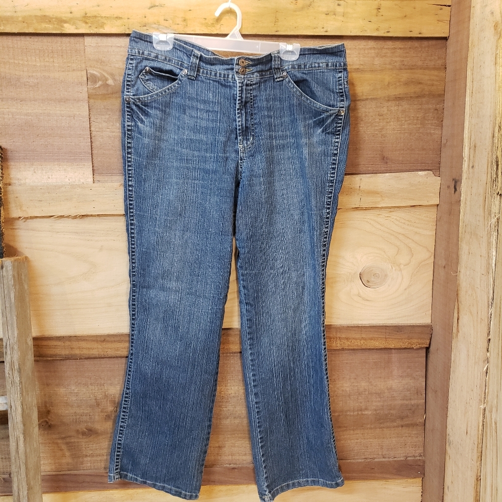 Ladies size 18 Gloria Vanderbilt jeans